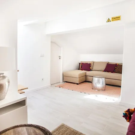 Lovelystay - Cais River View